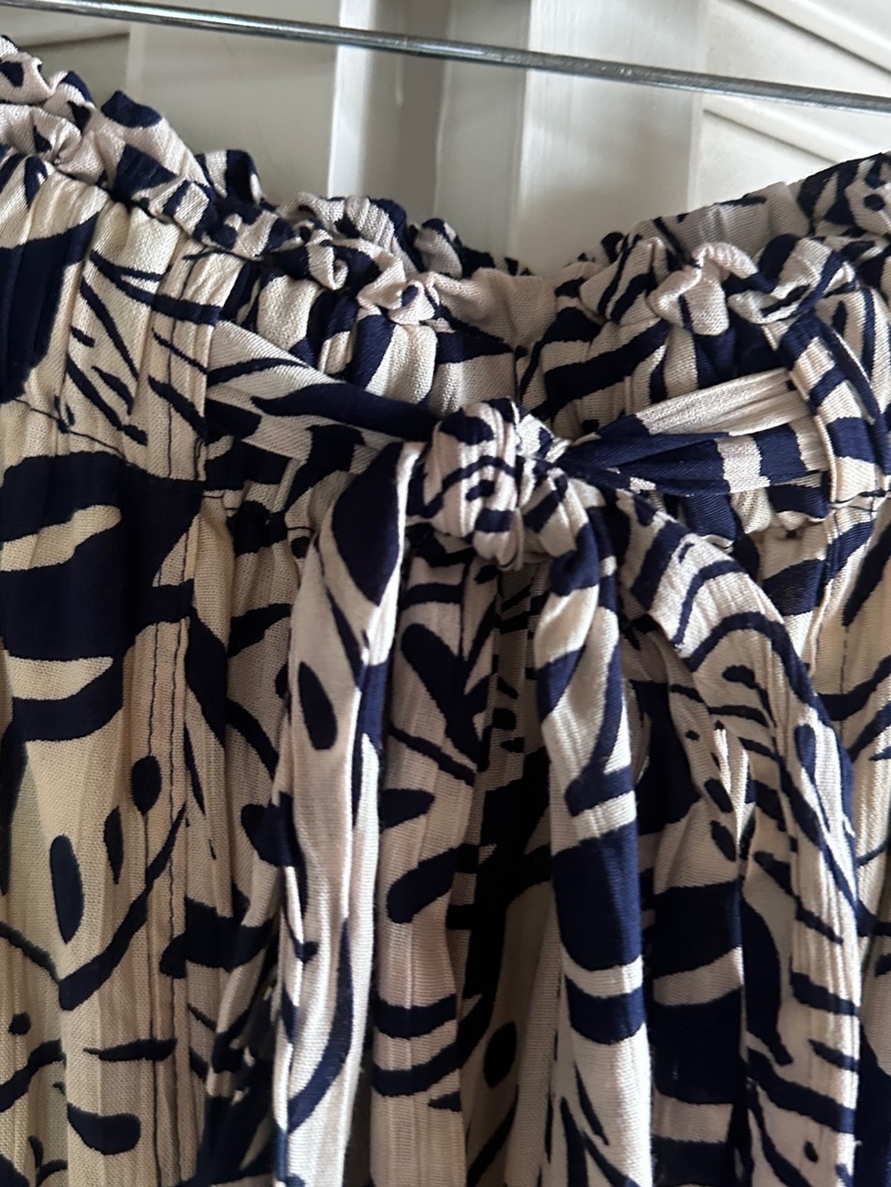 Angie Navy and Cream Botanical Wide-Leg Palazzo Pants - Picture 2 of 10